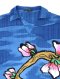 เสื้อตัวหลวมสีน้ำเงิน : ลายดอกท้อสีชมพู