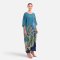 เครปคาฟทาน คอกลม - สีเขียว : ลายนกยูงรำแพนกับเมฆมงคล