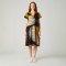 เดรสผู้หญิงแขนสั้น - สีน้ำตาล : ลายประติมากรรมแสงและเงา