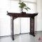 โต๊ะไหว้ไม้ ใช้วางครอบตี่จู้เอี๊ยะ ศาลเจ้าที่ในบ้านตามธรรมเนียมจีนแต้จิ๋ว