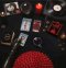 THE LITTLE MONSTER'S ARCANA : A LADY GAGA TAROT DELUXE