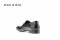 รองเท้าแบบสวม Formal Moc Toe จากแบรนด์ Mac&Gill พร้อมการันตีความสบายเท้าด้วยตัวรองเท้าที่ออกแบบผลิตมาจากหนังแท้คุณภาพดี มาพร้อมดีไซน์ที่ดูโดดเด่นและนำสมัยกับการแต่งลิ้นรองเท้า และแผ่นโลหะประดับด้วยคริสตัลดูเนี๊ยบบและมีระดับน่าสวมใส่เป็นที่สุด  - ด้านน