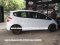 Wrap สติกเกอร์เปลี่ยนสีรถยนต์ Honda Jazz สีแดง เป็นสีขาวมุก