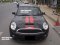 Mini Cooper สีดำคาดเส้นคู่หน้าหลังสีแดง